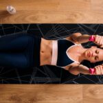 Entrenamiento de la parte superior del cuerpo para mujeres: 6 ejercicios HIIT con mancuernas
