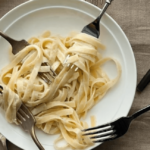 Recetas de salsa Alfredo: 8 formas de usar la salsa Alfredo que no son pasta