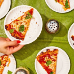 Revisión de la masa de pizza de coliflor de Whole Foods: sabor y nutrición
