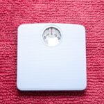 ¿Con qué frecuencia debo pesarme: para bajar de peso y para la salud?